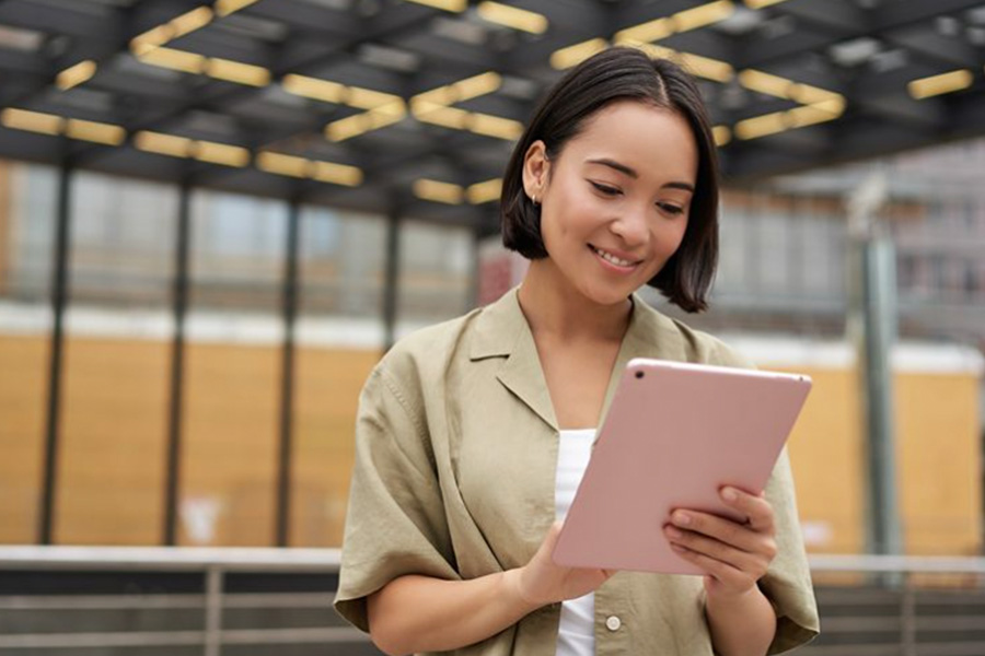 Why Some Students Use Both an iPad and MacBook for School